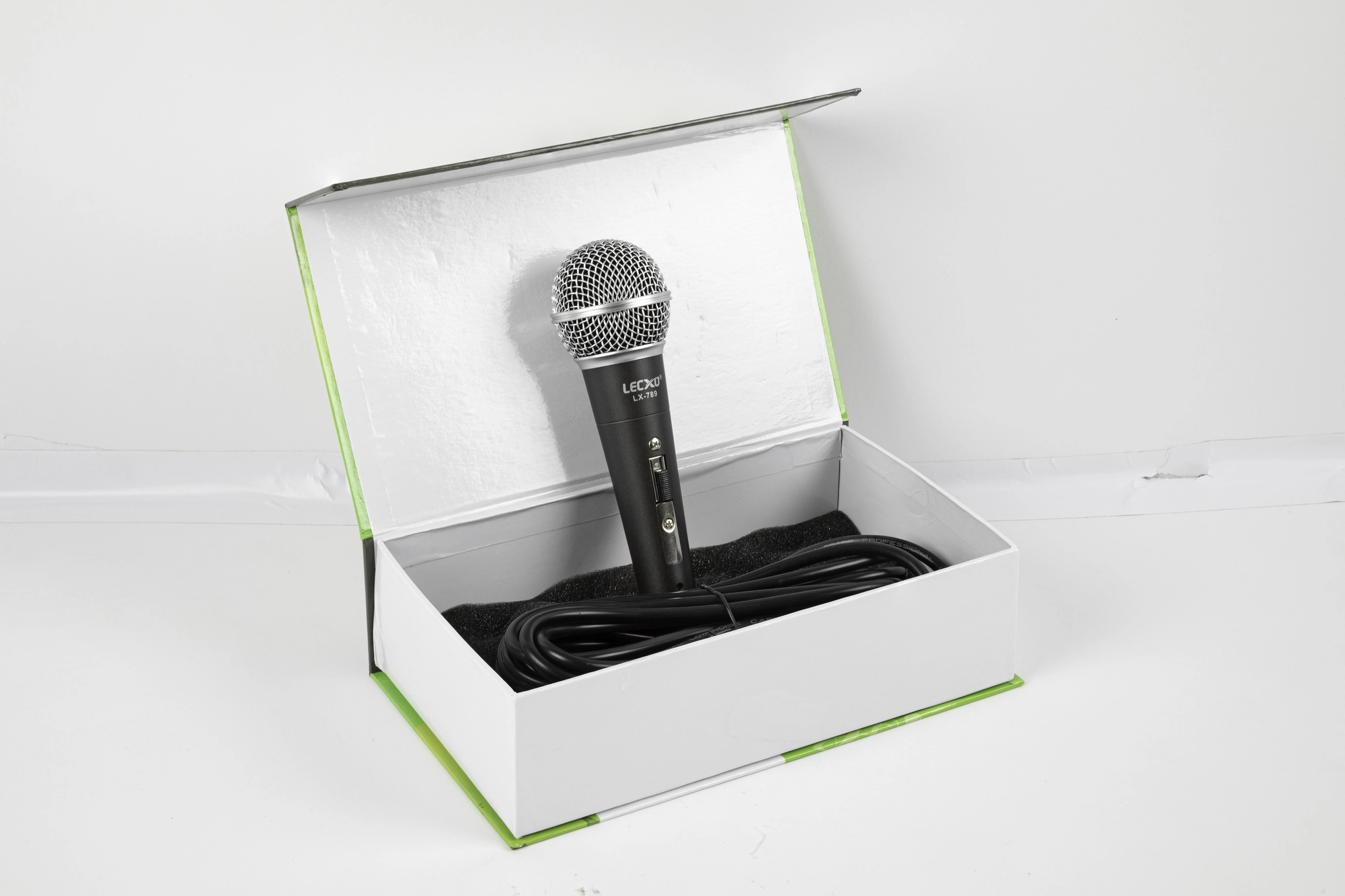 Professional Dynamic Microphone
